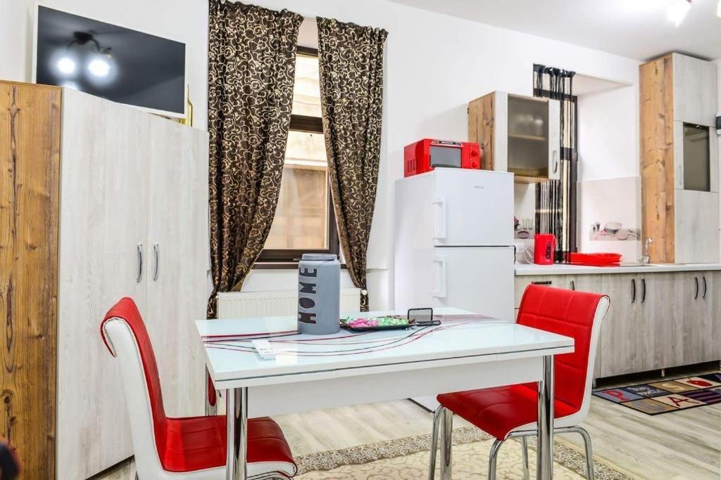 Mary Apartment Old Town Brasov Luaran gambar
